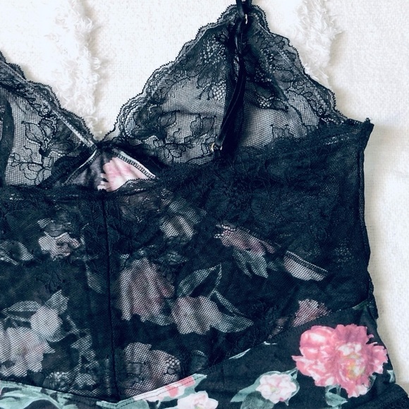 Victoria’s Secret floral and lace teddy size XL - Picture 10 of 14
